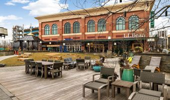 10607 MONTROSE Ave M-202, Bethesda, MD 20814