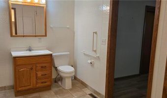 1713 S Shore Dr, Albert Lea, MN 56007