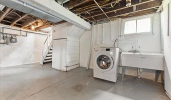 5916 Woodmont Ave, Cincinnati, OH 45213