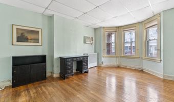 20 E 31st St, Bayonne, NJ 07002