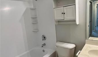 717 Ridgeside Dr L, Ballwin, MO 63021