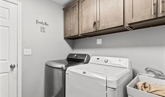 1912 Burns Ct, Austin, IN 47102