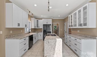 71 Portobello Rd, Arden, NC 28704