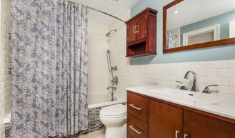 18 Central Ave, Amityville, NY 11701