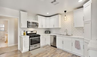 901 E AVENUE B, Alpine, TX 99999