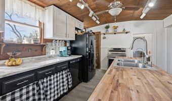 686 Weeks Ave, Asbury, MO 64832