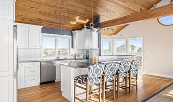 694 Charlestown Beach Rd, Charlestown, RI 02813