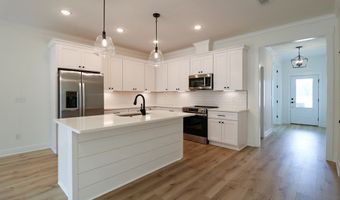 225 Meredith Dr, Bainbridge, GA 39819