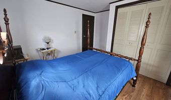 381 Birch St, Bangor, ME 04401