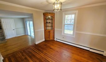 35 Meadow Rd, Clinton, CT 06413