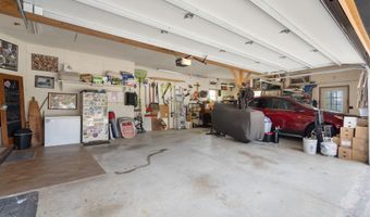 24352 State Hwy Ee, Aurora, MO 65605