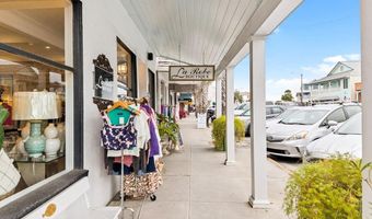 107 Ave B, Apalachicola, FL 32320