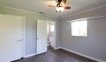 136 Morris Dr, Alma, GA 31510