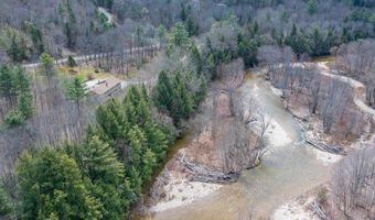 14 Lloyd St, Campton, NH 03223