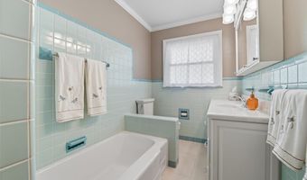 715 Holden Dr, Ashtabula, OH 44004