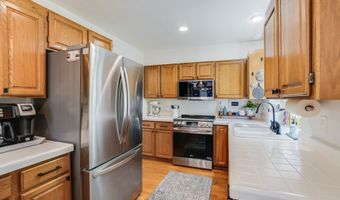 283 S DOLPHIN St, Rockaway Beach, OR 97136