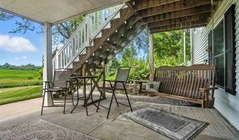 5709 Oak Crest Hill Rd SE, Riverside, IA 52327