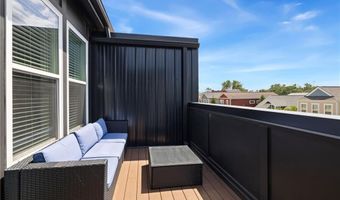 433 SW B St, Bentonville, AR 72712