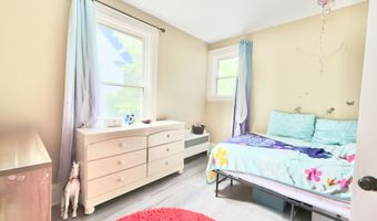 21 Cottage St, Bangor, ME 04401
