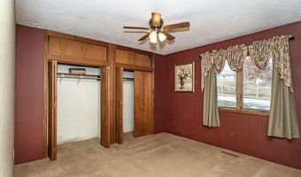 5524 N Dakota Ave, Ames, IA 50014