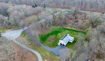 11 Hally Ln, Colchester, CT 06415