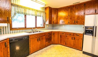 1215 NE 24th Ave, Aberdeen, SD 57401