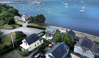 115 Washington St, Newport, RI 02840