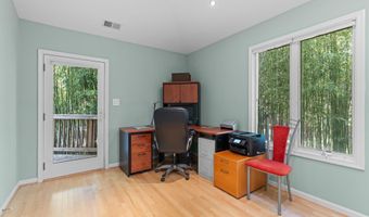 6829 LITTLE RIVER Tpke, Annandale, VA 22003