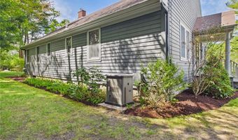 30 Forest Rd W, Bristol, RI 02809