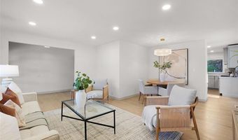 827 Woodruff Dr, Ballwin, MO 63011