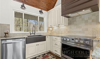 160 Bagpipe Way, Banner Elk, NC 28604