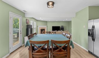 6911 Woodland Heights Dr, Avon, IN 46123