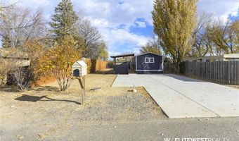 23 3rd Ave W, Deaver, WY 82421
