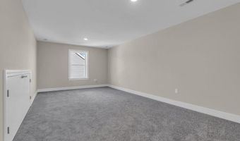 1 Potters Ct, Bayville, NJ 08721