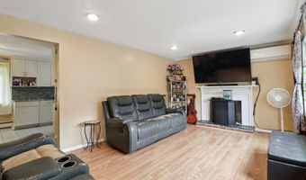 97 Castle Rd, Bristol, CT 06010