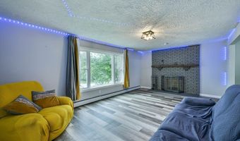 48 Central St, Auburn, MA 01501
