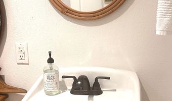 21 Sharp St, Ash Flat, AR 72513