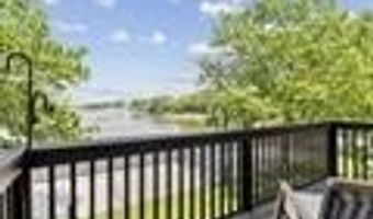 25 BAYSIDE Dr, Bayonne, NJ 07002