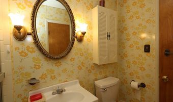 8075 Loop Rd, Alexandria, PA 16611