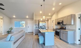 39 Harmony St, Buffalo, WY 82834