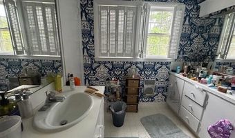 621 W Hayes St, Ahoskie, NC 27910