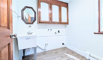 1305 Garrison Rd, Ashtabula, OH 44004