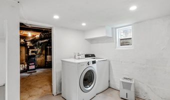 318 W Olive St, Aurora, MO 65605