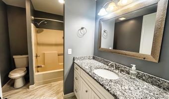 131 Pine Cir, Bennington, VT 05201