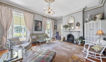 208 High St, Belfast, ME 04915