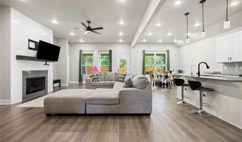 5300 SW Tea Olive Ln, Bentonville, AR 72713