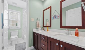 600 STONEHAM Ct, Ambler, PA 19002