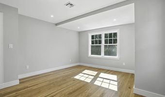 16 Pinehurst St, Boston, MA 02131
