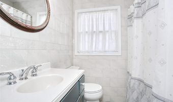 277 Saddle River Rd, Airmont, NY 10952