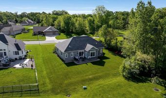1123 N Dewey St, Auburn, IN 46706